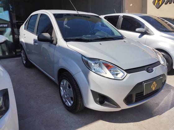 FORD FIESTA 1.0 ROCAM SE SEDAN 8V FLEX 4P MANUAL FORD FIESTA 1.0 ROCAM SE SEDAN 8V FLEX 4P MANUAL